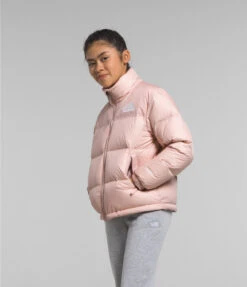The North Face Big Kids' 1996 Retro Nuptse Jacket 16 The North Face Big Kids' 1996 Retro Nuptse Jacket -Columbia Store NF0A82UD LK6 model34