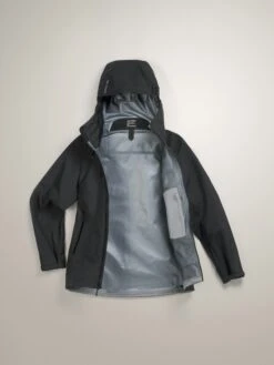 Arc'teryx Women's Beta SL Jacket -Columbia Store S25 X000009674 Beta SL Jacket Black Women s Flat