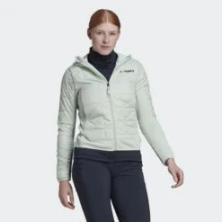 ADIDAS Terrex Multi Primegreen Hybrid Women's Insulated Jacket -Columbia Store Terrex Multi Primegreen Hybrid Insulated Jacket Green HH9059 25 model